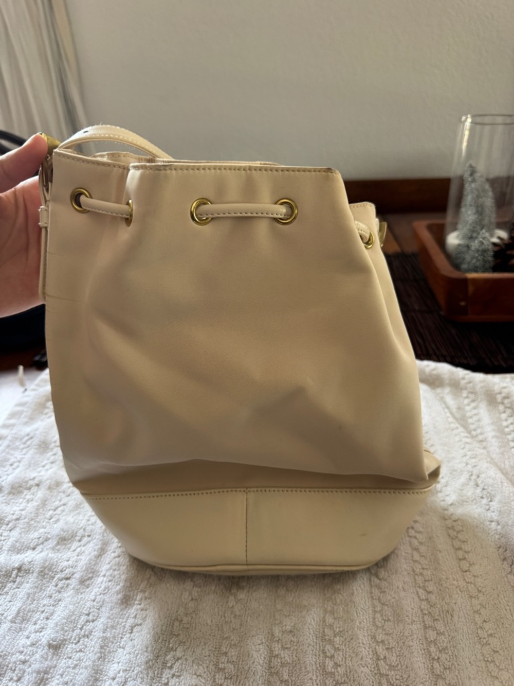 Ralph Lauren Cream Drawstring Bucket Shoulder Bag - Picture 5 of 7